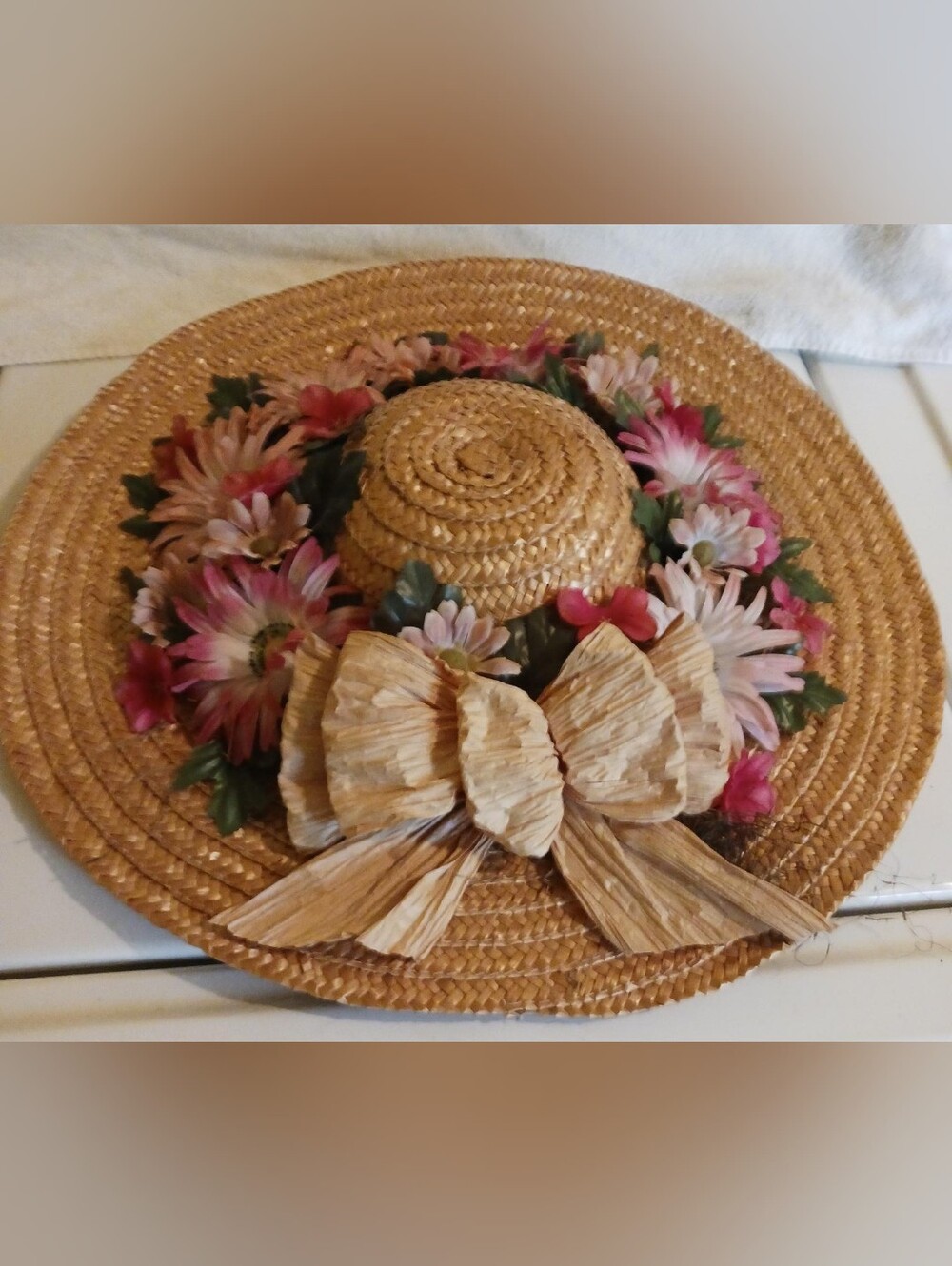 Straw Sun Hat Wall Decor